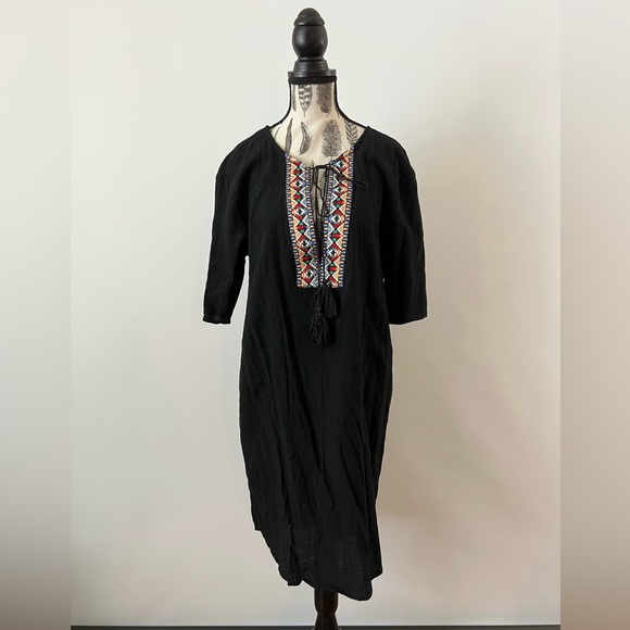 Black dress/ cover up with tassels and v neck design - Picture 2 of 8